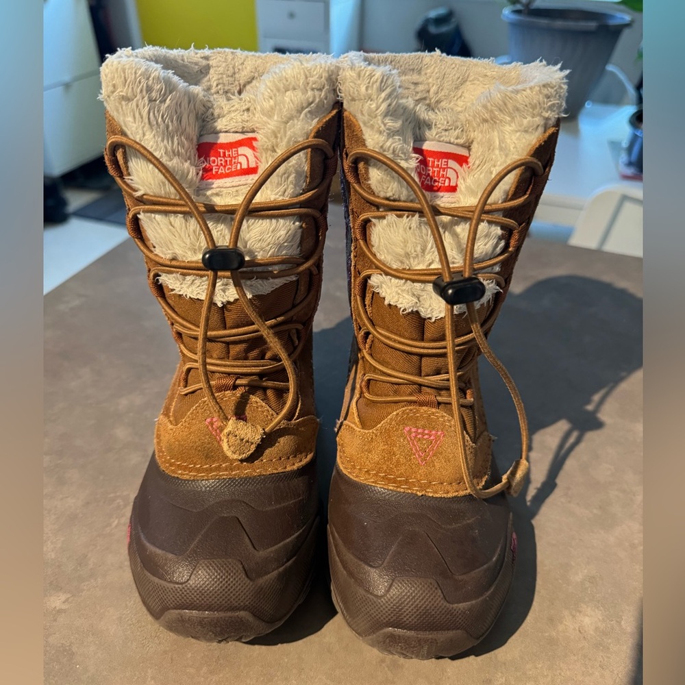 Size 13 The North Face winter/snow boots.
